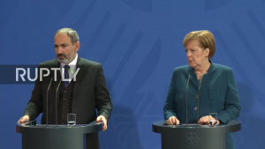 Pashinyan y Merkel brindaron conferencia de prensa conjunta en Alemania